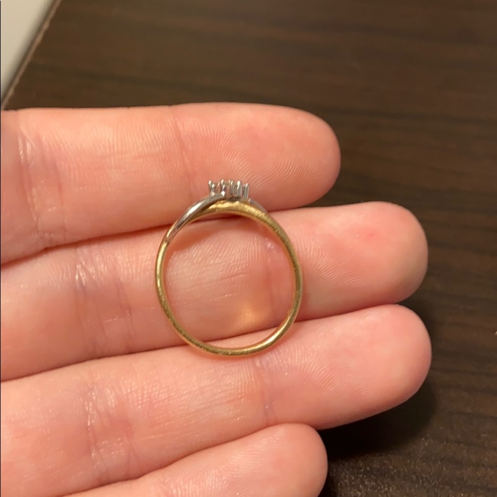 Ring - Picture 2 of 3